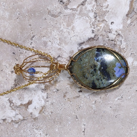 Gold Wire Wrapped Stone Pendant - Picture 3 of 6